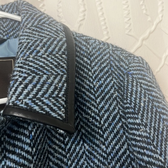 Coach Jacket - Picture 4 of 4